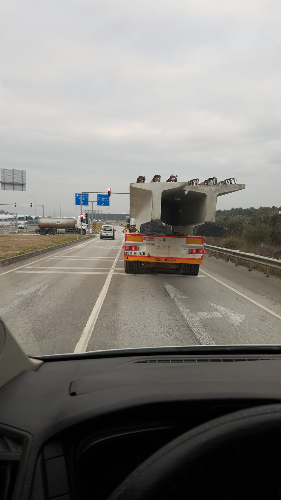 Bilecik Mekece Projesi ( 120'LİK 460 Adet Öngermeli Kiriş İmalatı )